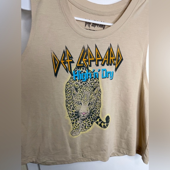 Def Leppard High N Dry Boxy Tank Top - Picture 2 of 3